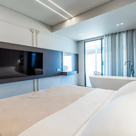 Keslin Premium Seaside 3* Vlorë