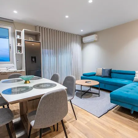 Keslin Premium Seaside 3* Vlorë