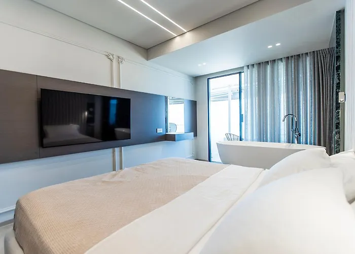 Keslin Premium Seaside 3* Vlorë