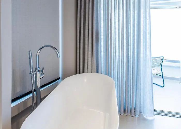 Keslin Premium Seaside 3* Vlorë